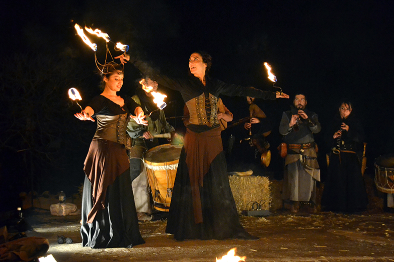 Espectacle de cloenda de la 14a Fira Medieval d'Oficis a l'Era del Castell - Novembre de 2015.