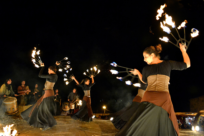 Espectacle de cloenda de la 14a Fira Medieval d'Oficis a l'Era del Castell - Novembre de 2015.
