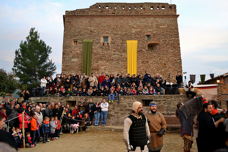 RecreaciÃ³ medieval a l'Era del Castell, dins de la 15a Fira Medieval d'Oficis de SÃºria - Novembre de 2016.