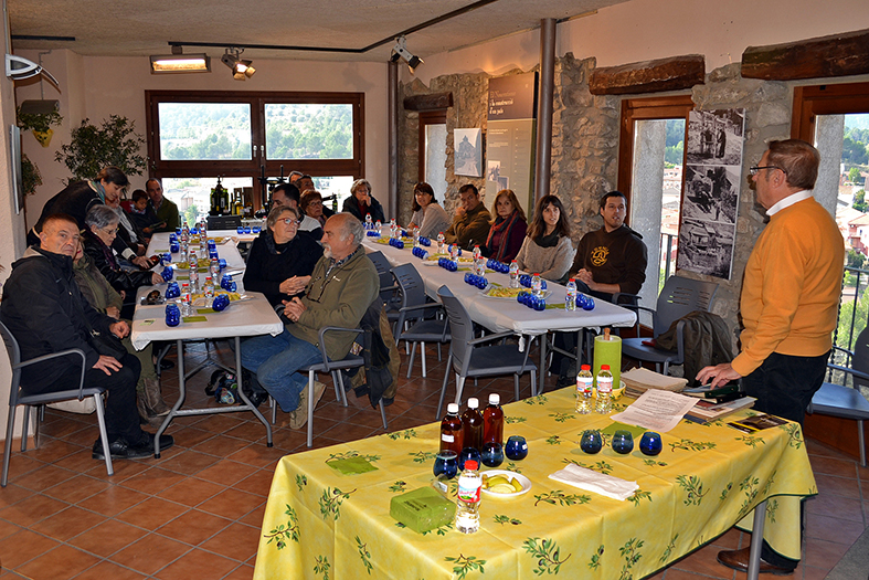 SessiÃ³ de tastos d'olis a Cal Balaguer del Porxo, dins de la 15a Fira Medieval d'Oficis de SÃºria - Novembre de 2016.
