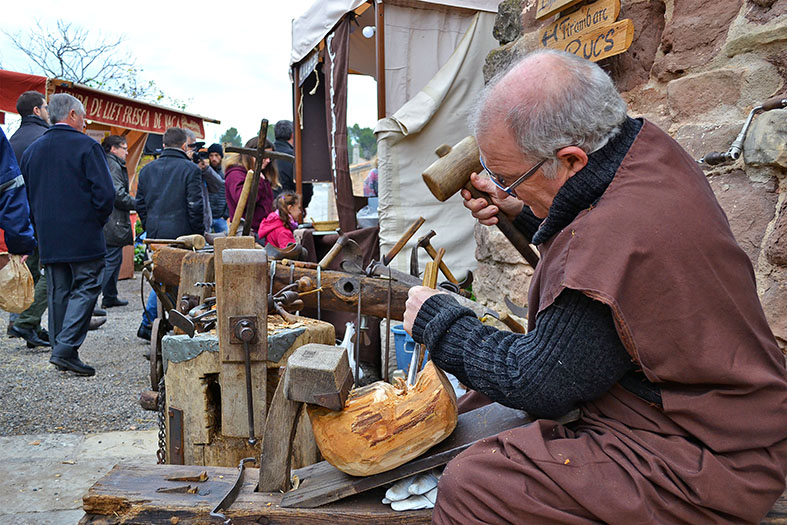 ArtesÃ  de la 16a Fira Medieval d'Oficis al Poble Vell de SÃºria - Novembre de 2017.