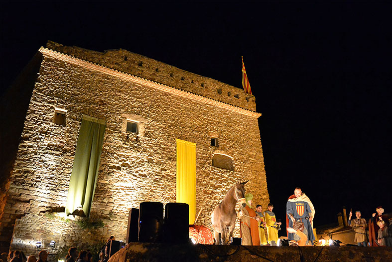 Darrera representaciÃ³ de l'espectacle teatral 'Salats!' a l'Era del Castell, dins de la 16a Fira Medieval d'Oficis al Poble Vell de SÃºria