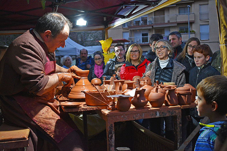 ArtesÃ  de la 17a Fira Medieval dâ€™Oficis de SÃºria - Novembre de 2018.