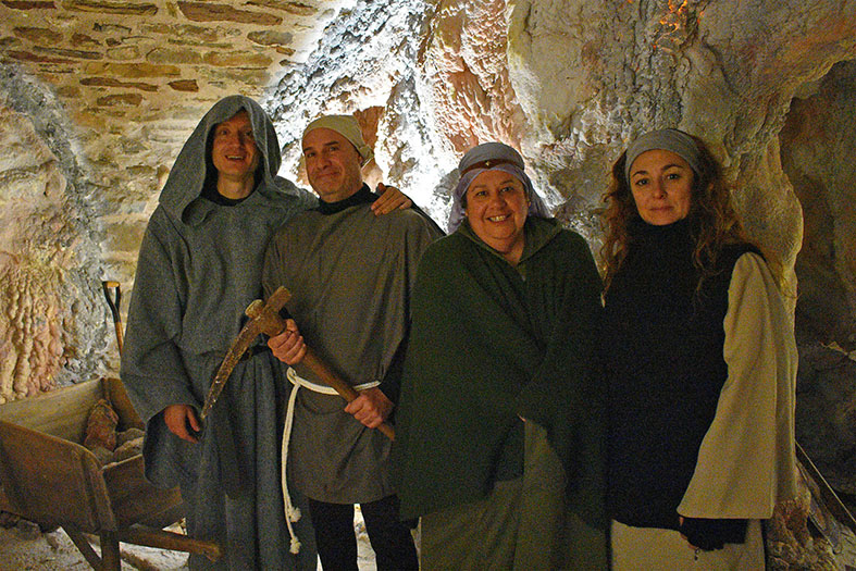 Personatges de la mina de sal, teatralitzada per Jueus de lâ€™Aixada, durant la 17a Fira Medieval dâ€™Oficis de SÃºria - Novembre de 2018.