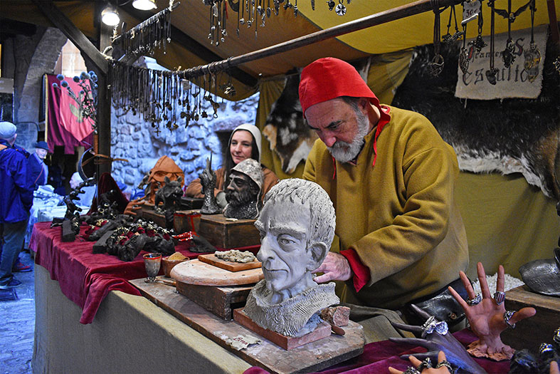 ArtesÃ  de la 17a Fira Medieval dâ€™Oficis de SÃºria - Novembre de 2018.