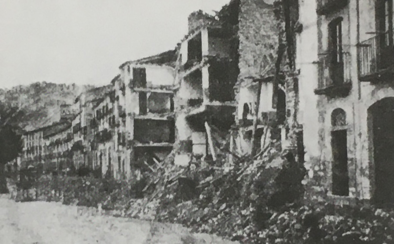 Any 1907 - Imatge de la histÃ²rica riuada del mes d'octubre, al barri de Sant Jaume (font: llibre 'SÃºria, histÃ²ria en imatges. 1894-1975' de Josep Reguant i Agut).