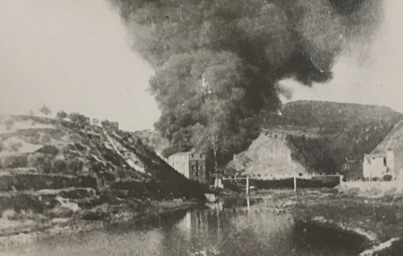 Any 1925 - Incendi de la FÃ brica Vella (font: llibre SÃºria, el meu poble' de Pau Soler i Clariana).
