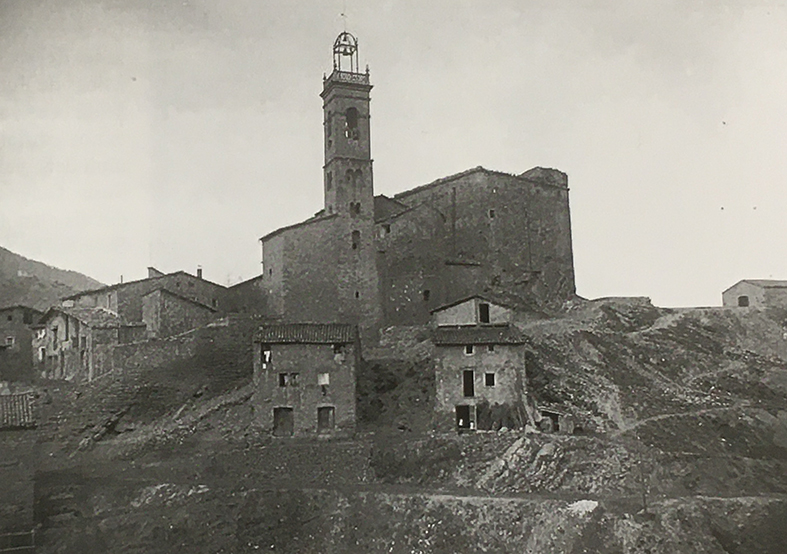 Sense data - Castell i campanar de l'EsglÃ©sia del Poble Vell (font: llibre 'SÃºria ahir i avui' de Josep Massana i Portella).