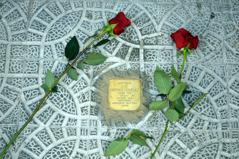 Llamborda Stolpersteine de José Martínez Rodríguez (carrer de Salvador Vancell, 14).