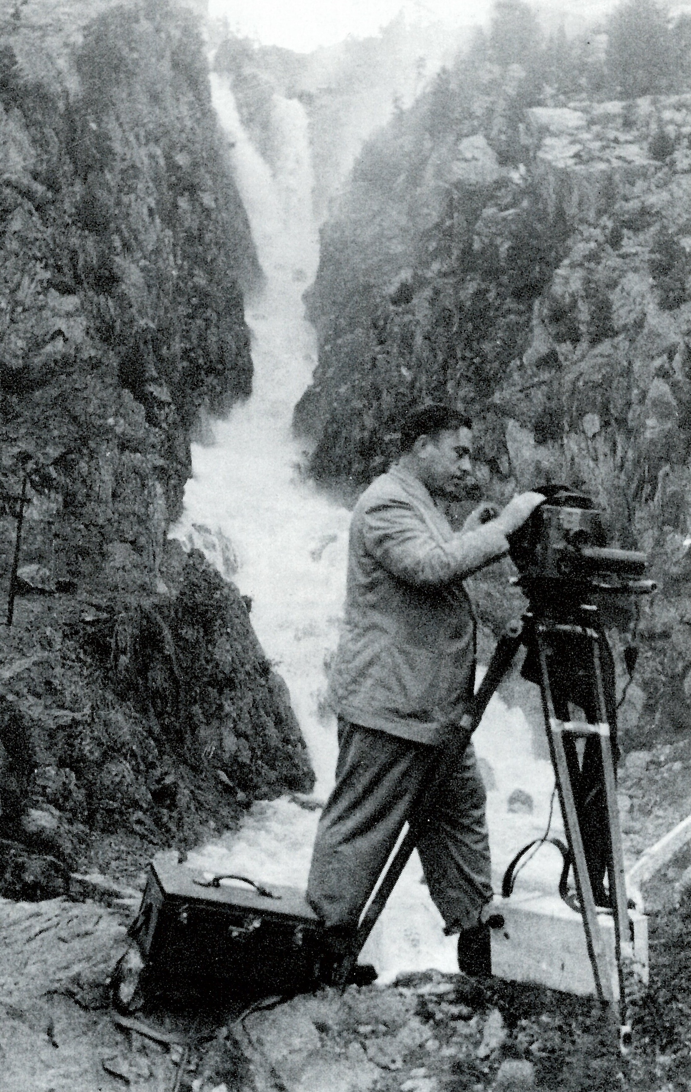 Ramon Biadiu, durant el rodatge d''El valle de Tena' (font: llibre 'Ramon Biadiu (1906-1984). Cineasta d'avantguarda').