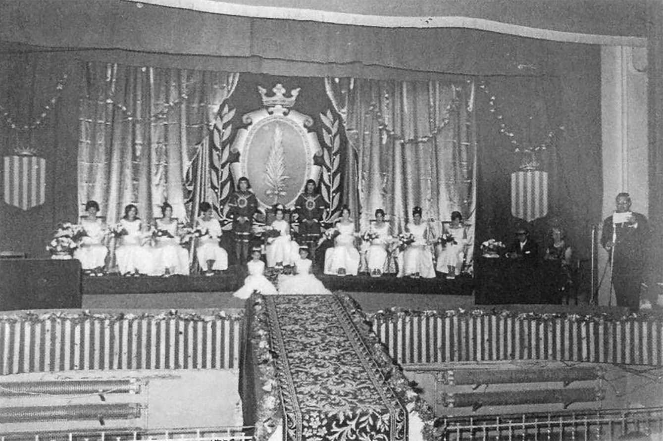 Any 1966 - Acte central de l'homenatge de SÃºria a Salvador Perarnau, celebrat al cinema Ideal. Font: revista El SalÃ­.