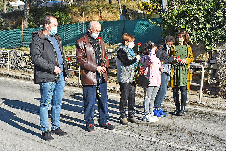 Any 2020 - Familiars del poeta surienc, durant lâ€™acte commemoratiu dels 125 anys del naixement de Salvador Perarnau (13 de desembre).