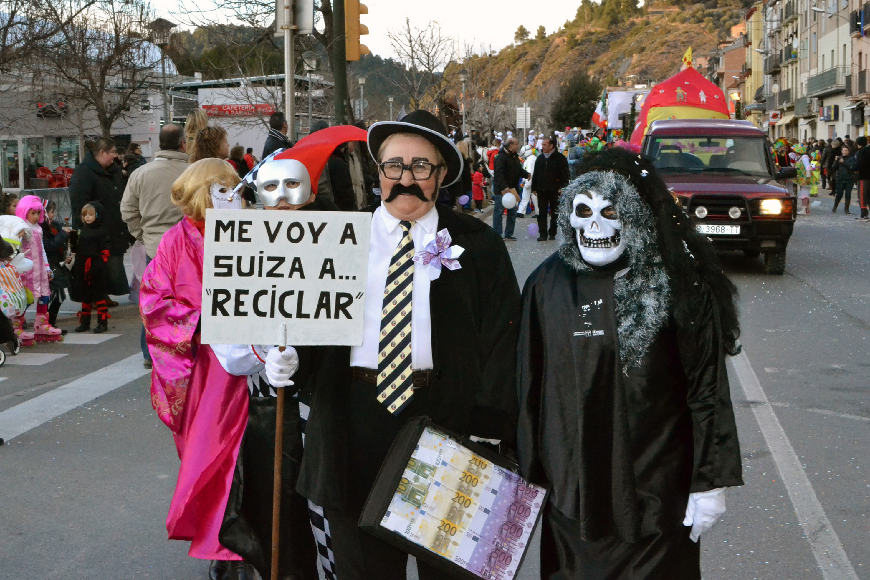 Participants en la rua del Carnestoltes de SÃºria 2013.