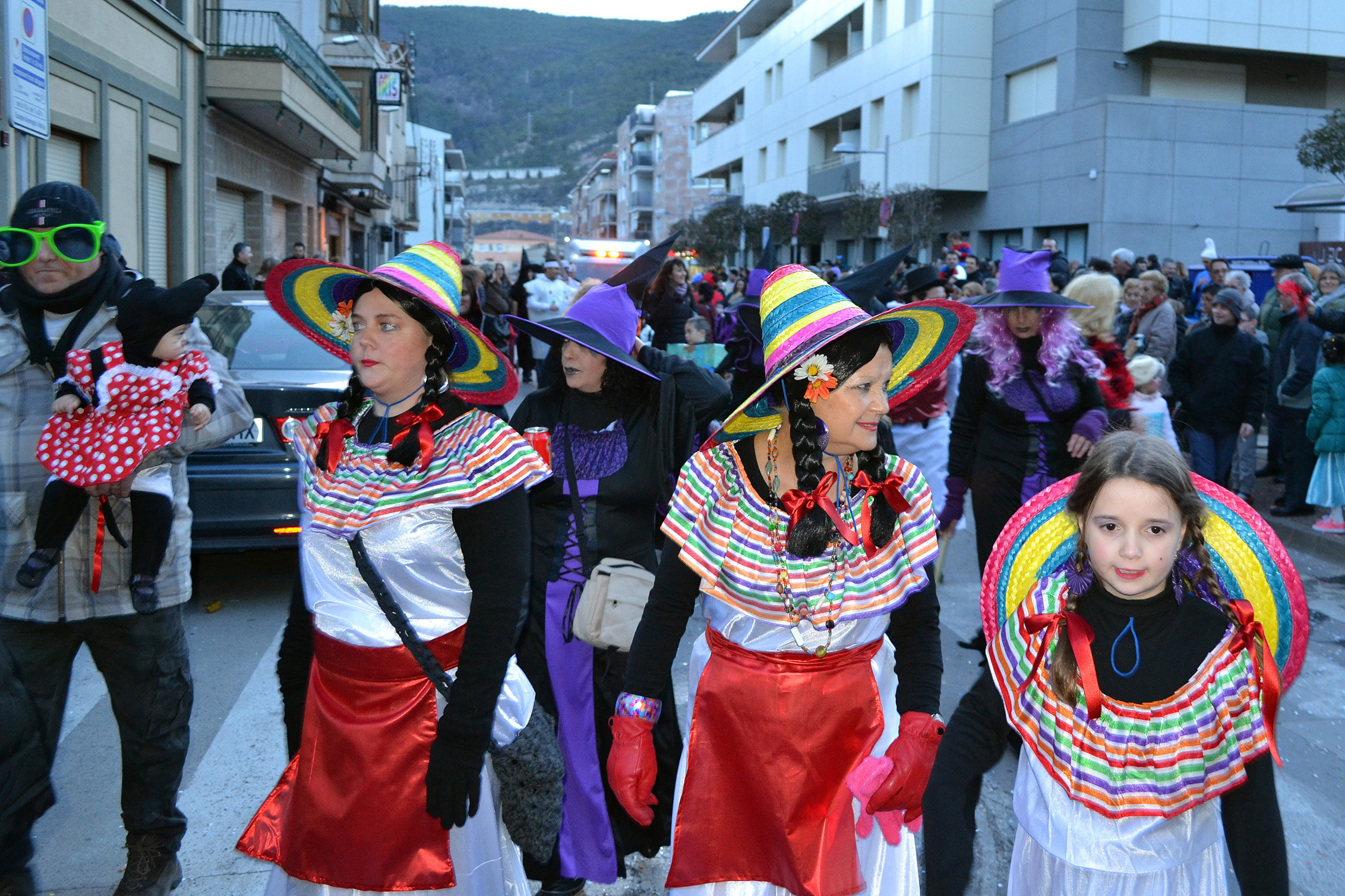 Participants en la rua del Carnestoltes de SÃºria 2015.