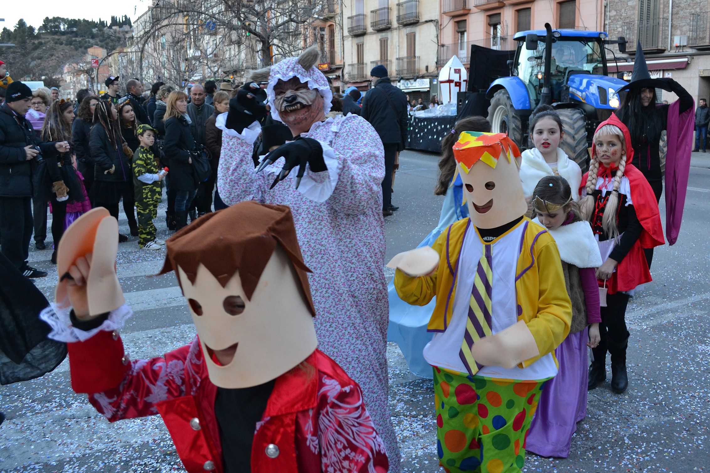 Participants en la rua del Carnestoltes de SÃºria 2015.