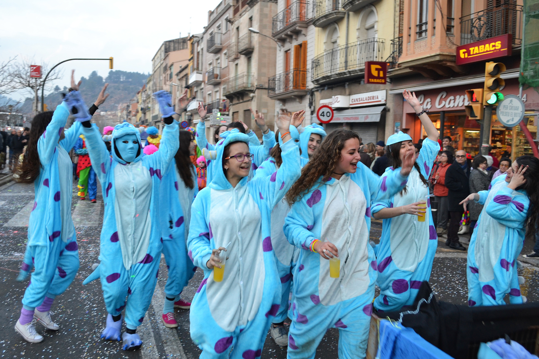 Participants en la rua del Carnestoltes de SÃºria 2016.