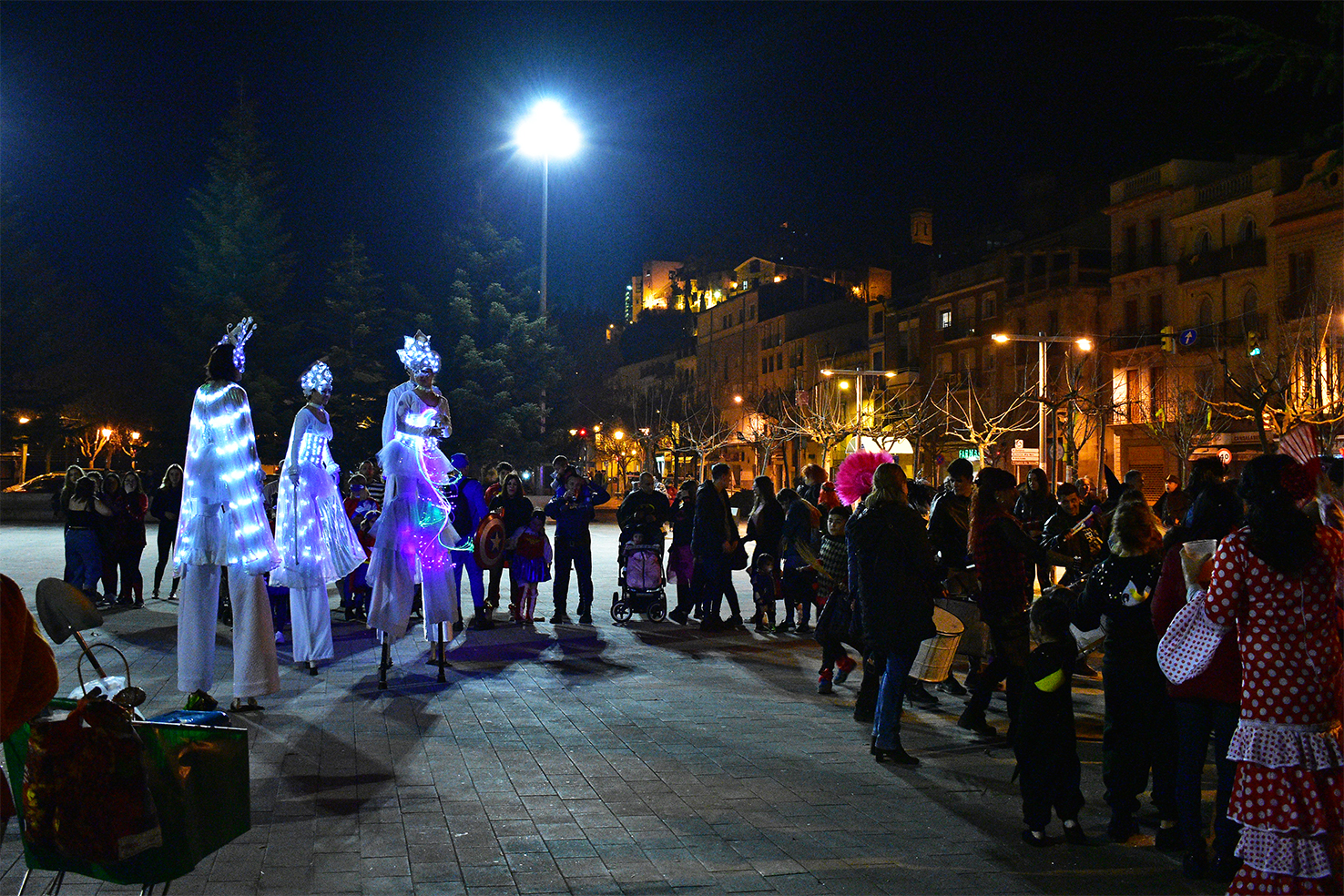 Arribada de la rua del Carnestoltes de SÃºria 2019 a la plaÃ§a de Sant Joan.
