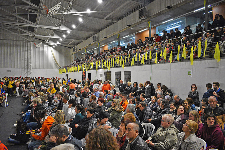 Vista parcial del pÃºblic assistent a la Trobada Caramellaire del PavellÃ³.