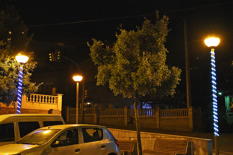 Il·luminació nadalenca al barri de Bellavista.