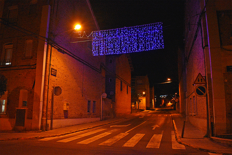 Il·luminació nadalenca al barri de Santa Maria.