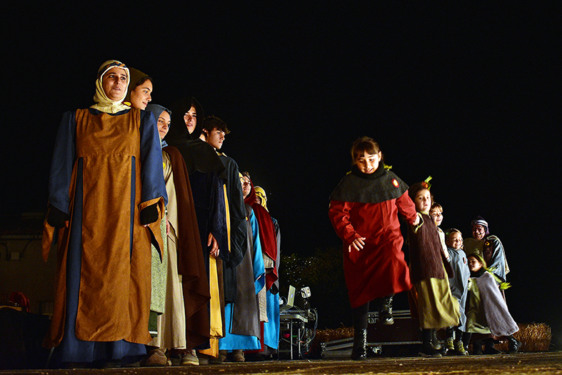 ActuaciÃ³ del grup Jueus de lâ€™Aixada, dins del Tast de Fira Medieval al Poble Vell.