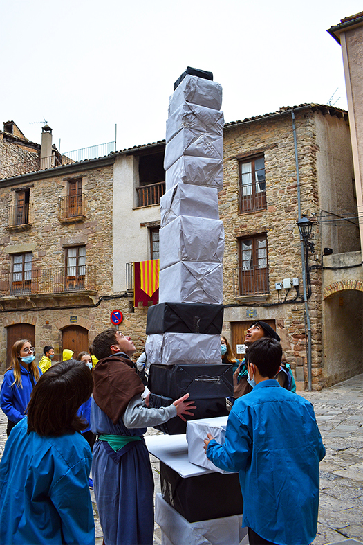 Taller dâ€™habilitat de lâ€™Agrupament Escolta i Guia Joan Ros, dins del Tast de Fira Medieval al Poble Vell.
