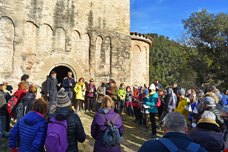 Cantada de nadales durant la portada del pessebre a Coaner (Sant Mateu de Bages).