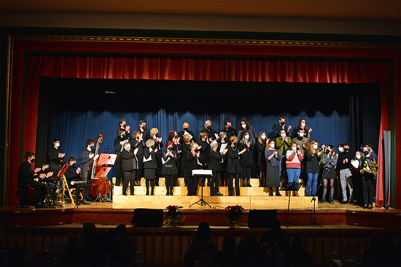 Concert de Sant Esteve a cà rrec de la Coral Sòrissons de l'Escola Municipal de Música, a la sala d'actes de la Residència Bell Repòs.