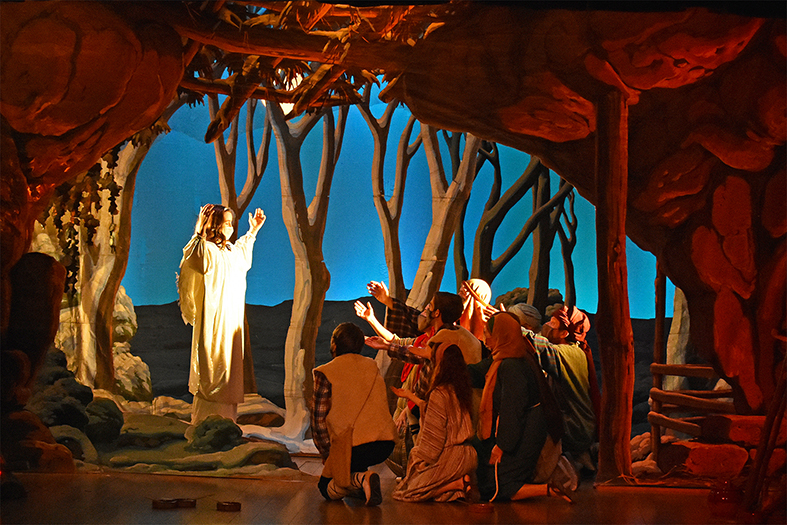 Escena d'Els Pastorets de Súria al Teatre del Foment Cultural.