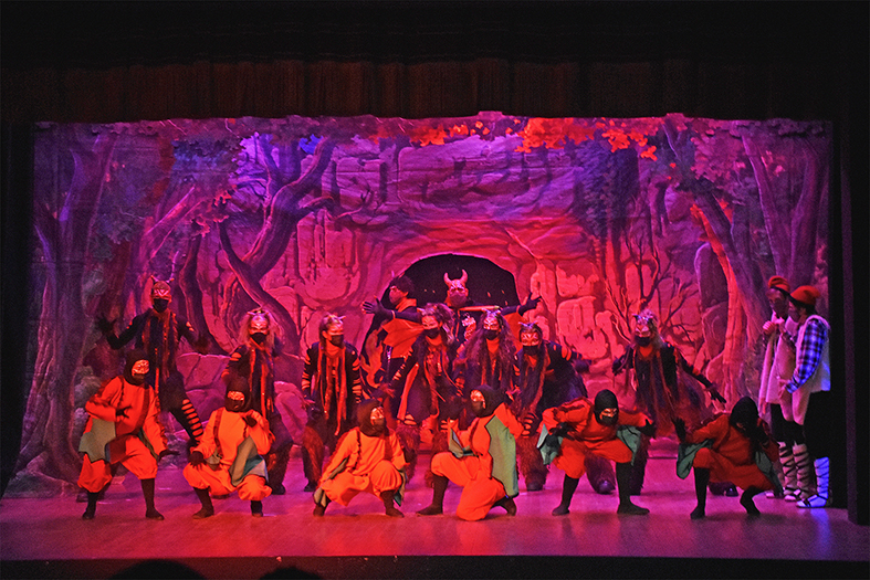 Escena d'Els Pastorets de Súria al Teatre del Foment Cultural.