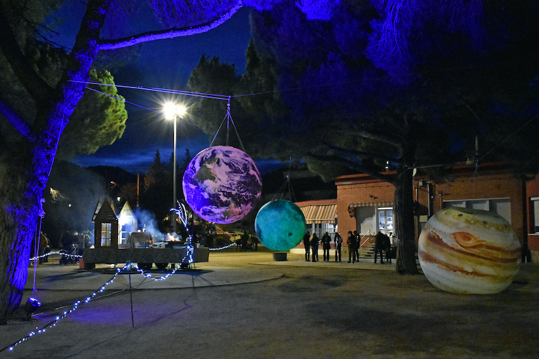 Espai dels planetes del Campament Màgic del Parc Municipal Macary i Viader.