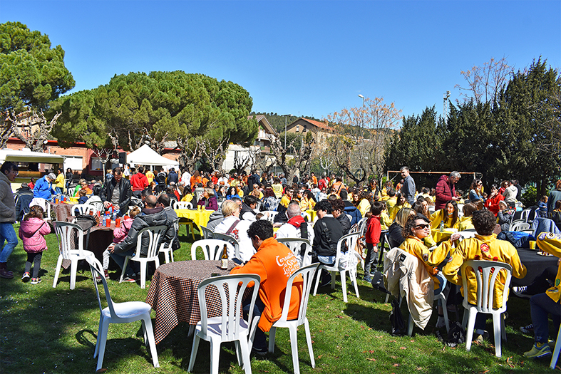 Imatge del vermut musical de presentaciÃ³ de la nova cervesa Karamellaire al Parc Municipal Macary i Viader.