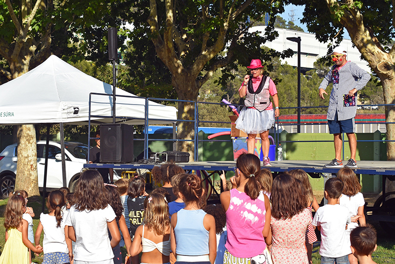 AnimaciÃ³ infantil al Parc Municipal Macary i Viader amb el grup Esquitx, dins del programa de la Festa Major de SÃºria.