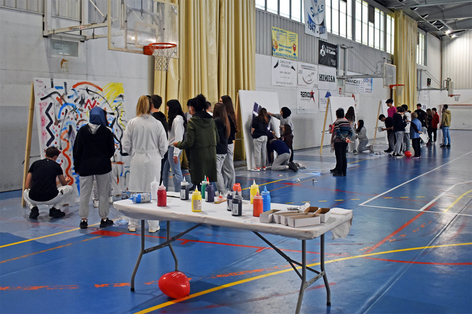 Taller d'arterÃ pia al PavellÃ³ Municipal d'Esports, dins del programa d'actes del Dia Internacional per l'eliminaciÃ³ de la violÃ¨ncia contra les dones.