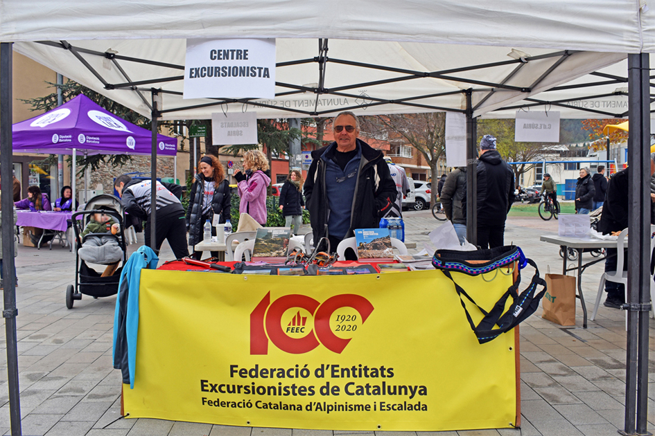 Estand del Centre Excursionista, en la Fira de Nadal i Fira dâ€™Entitats de SÃºria.