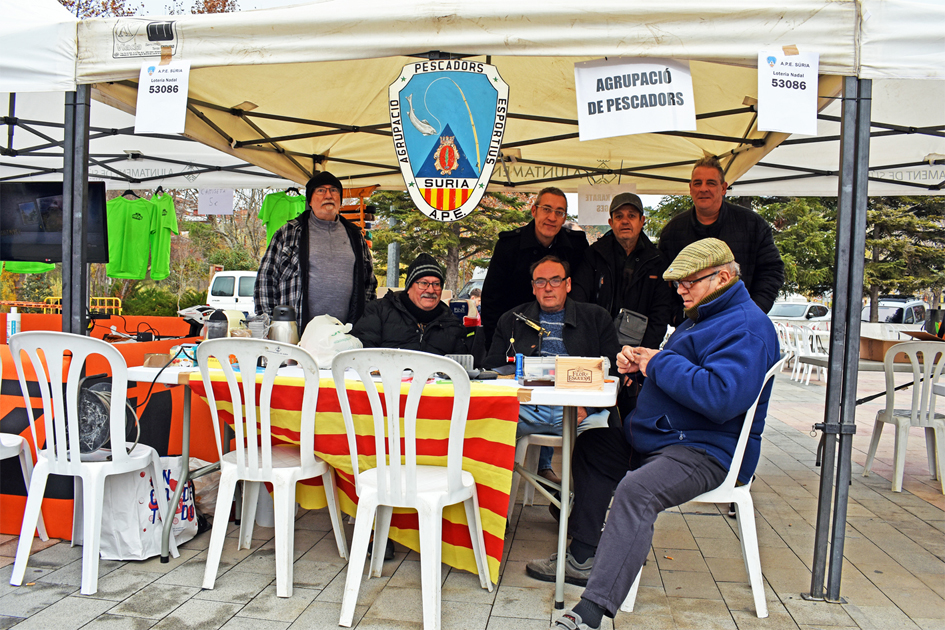 Estand de lâ€™AgrupaciÃ³ de Pescadors Esportius, en la Fira de Nadal i Fira dâ€™Entitats de SÃºria.