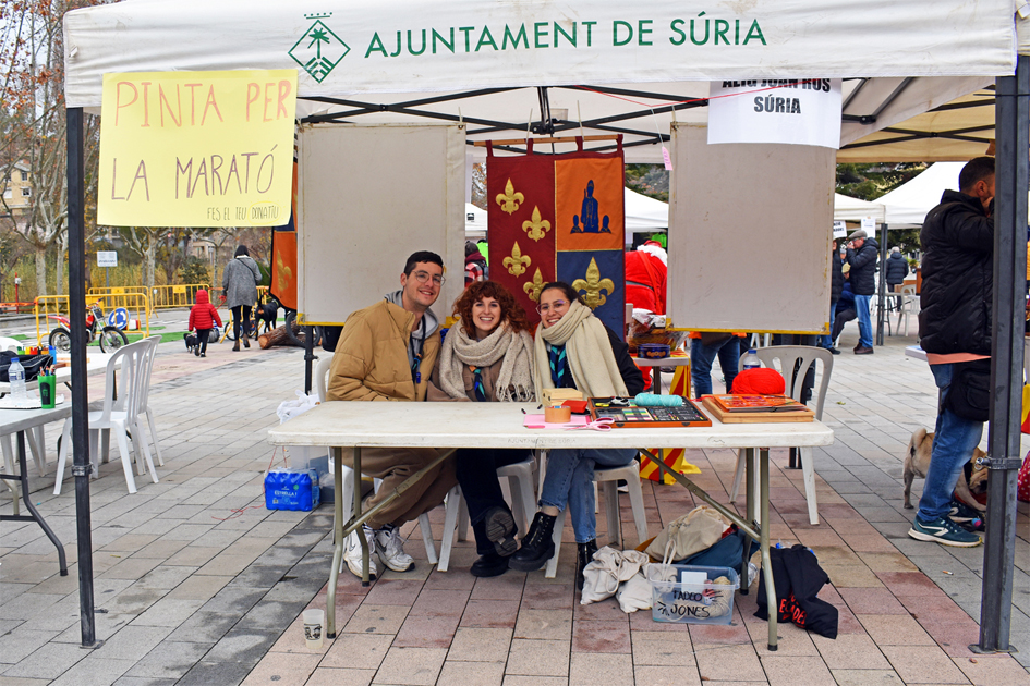 Estand de lâ€™Agrupament Escolta i Guia Joan Ros, en la Fira de Nadal i Fira dâ€™Entitats de SÃºria.