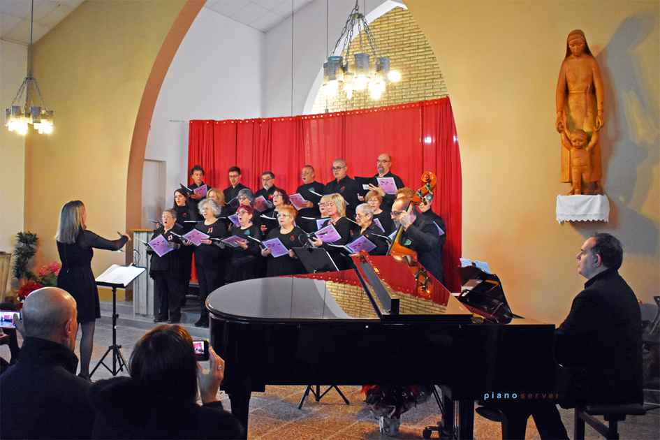 Concert de Sant Esteve a l'EsglÃ©sia de Santa BÃ rbara, a cÃ rrec de la Coral SÃ²rissons de l'Escola Municipal de MÃºsica.