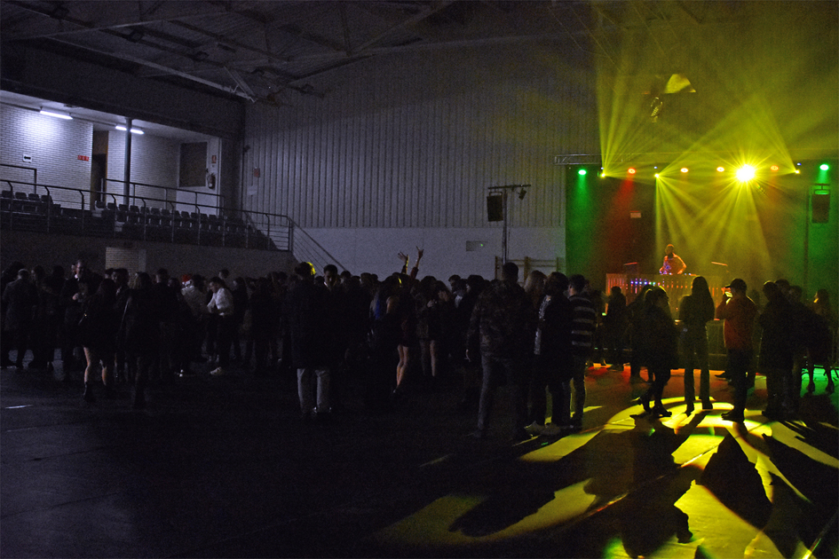 Festa de Cap d'Any al PavellÃ³ Municipal d'Esports.
