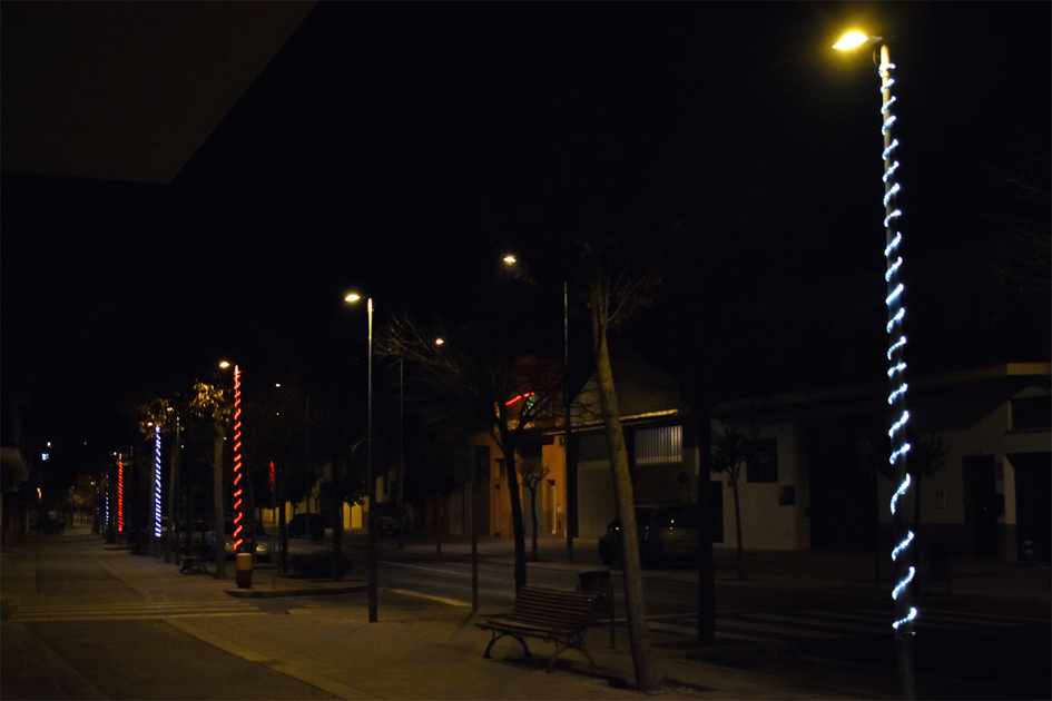 IlÂ·luminaciÃ³ nadalenca al barri de Joncarets.