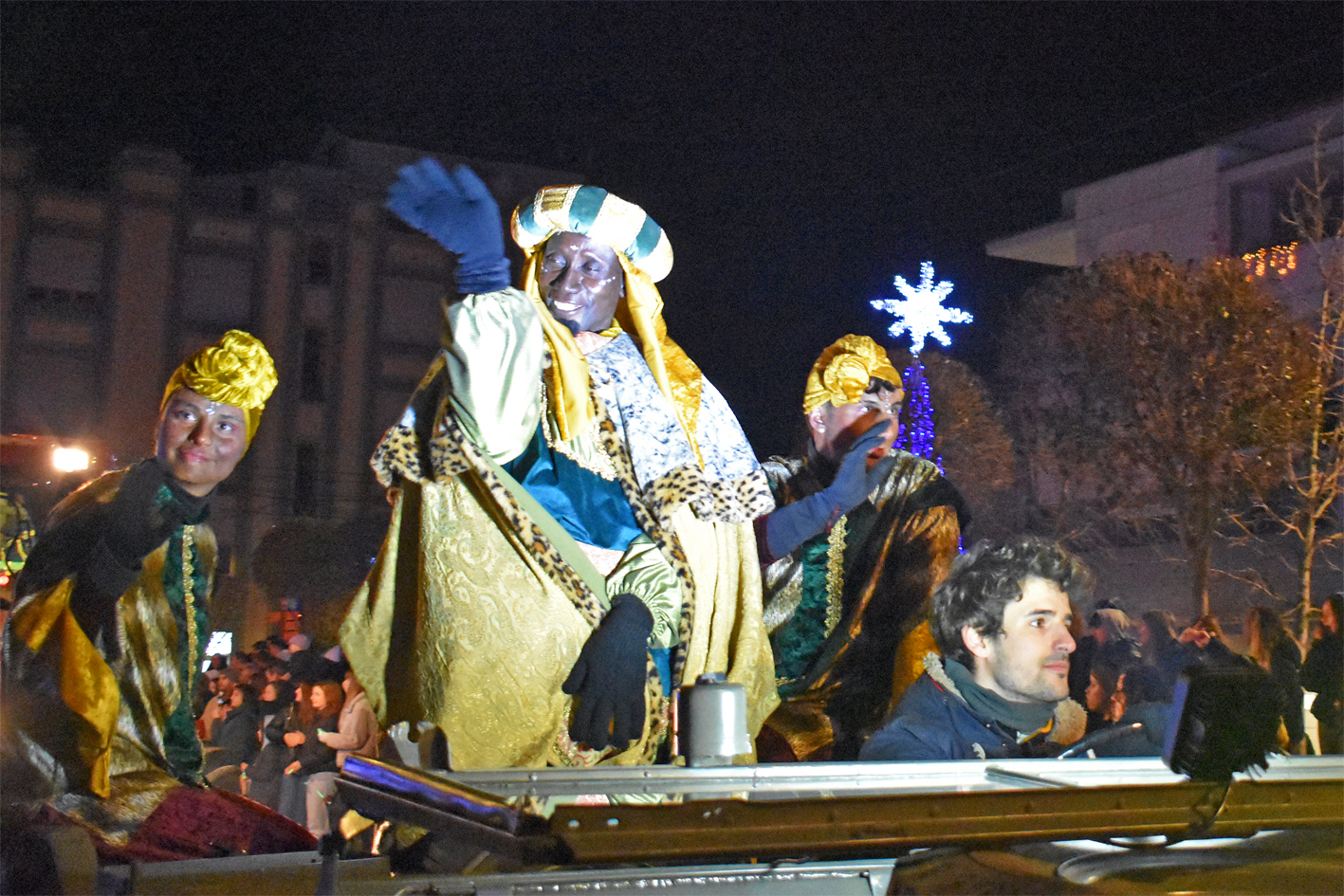 El rei Baltasar, durant la Cavalcada de Reis de SÃºria.