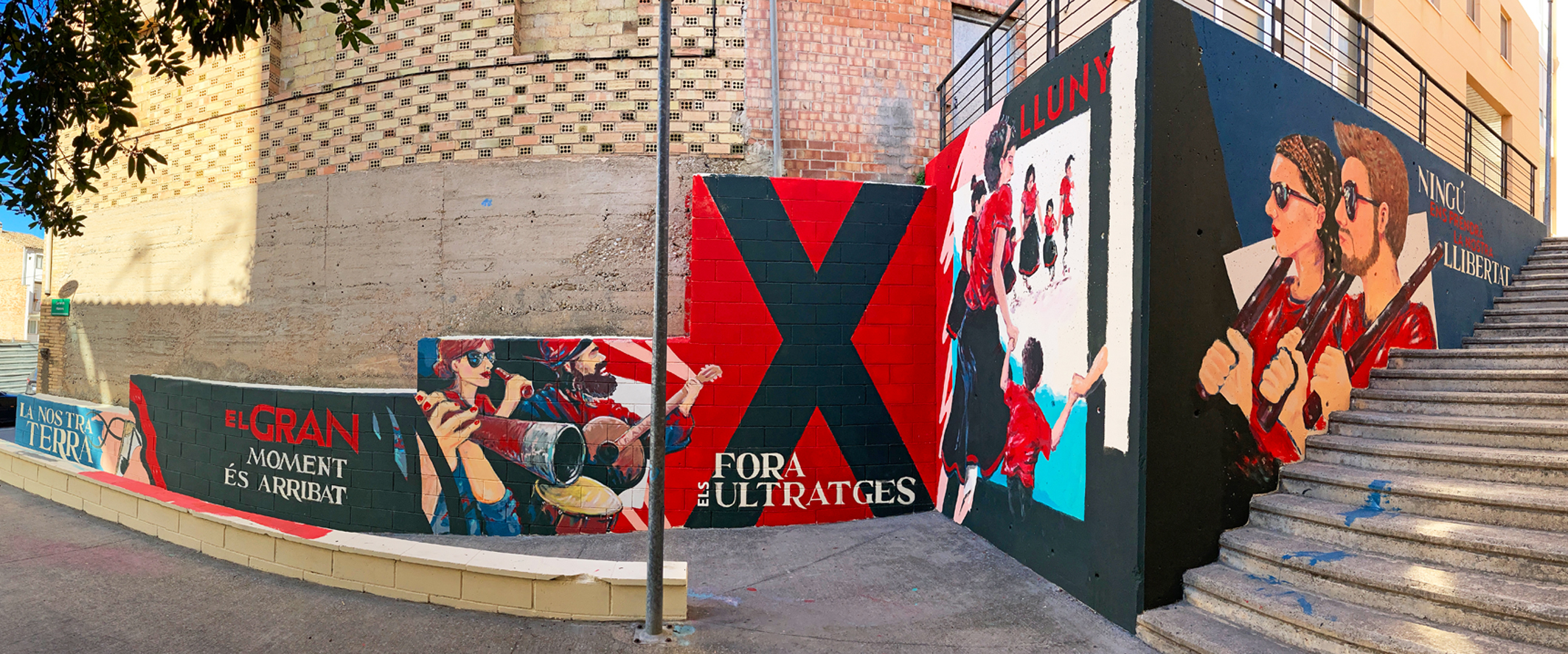 Mural de Caramelles d'Altatxu al carrer Vilanova.