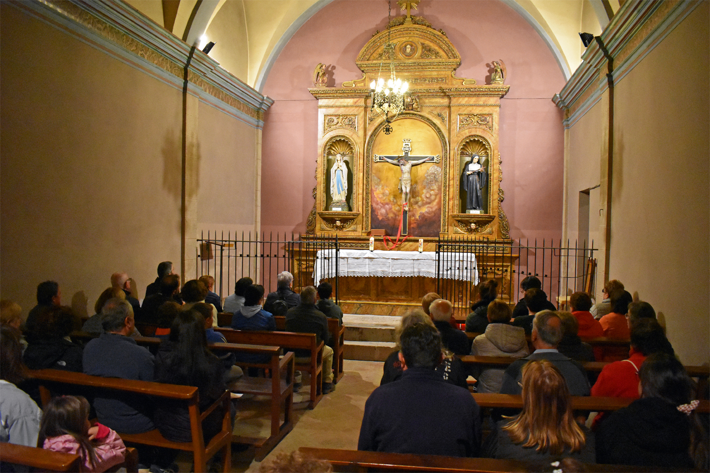 Arribada del Via Crucis Nocturn a l'ermita de Sant Salvador, dins dels actes de Setmana Santa a Súria.