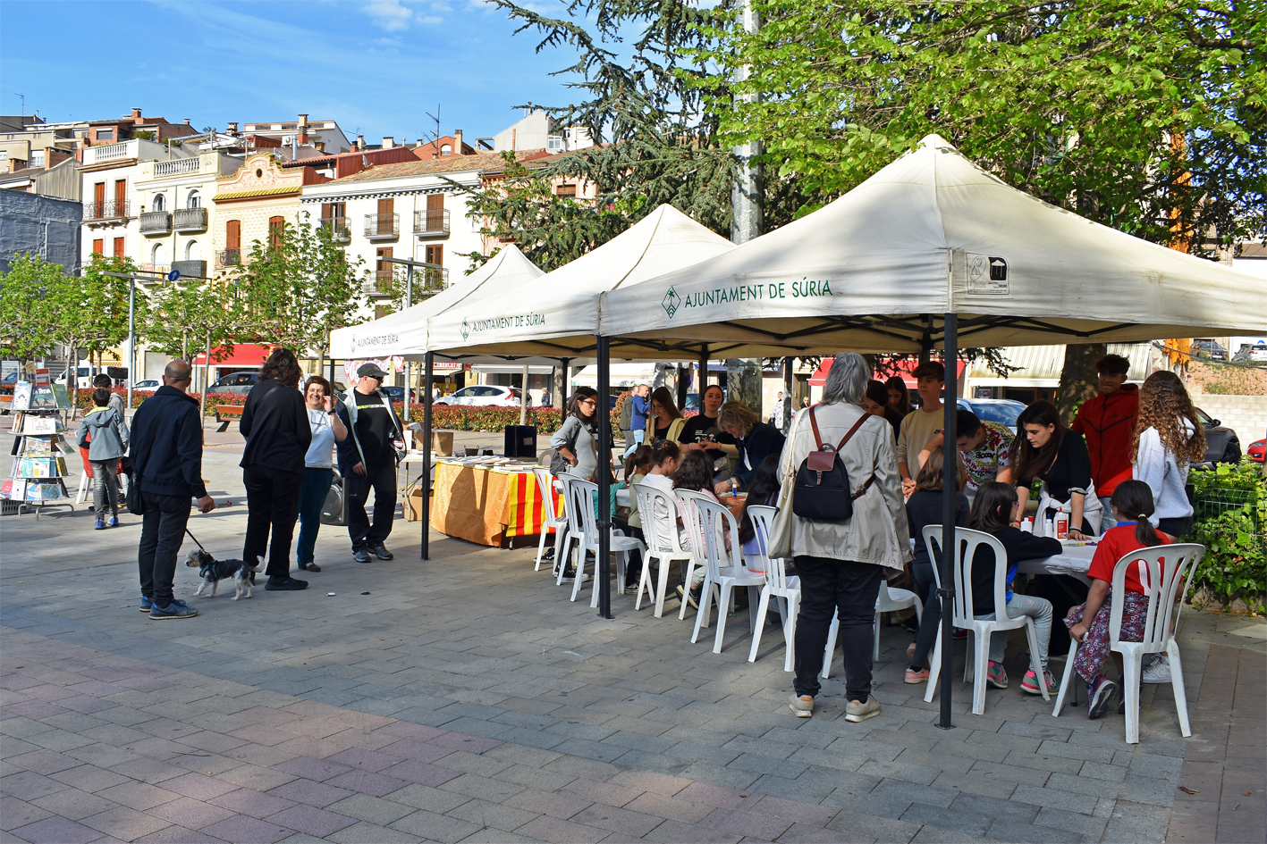 Activitats i tallers infantils de la Biblioteca al carrer, dins del programa de Sant Jordi a SÃºria.
