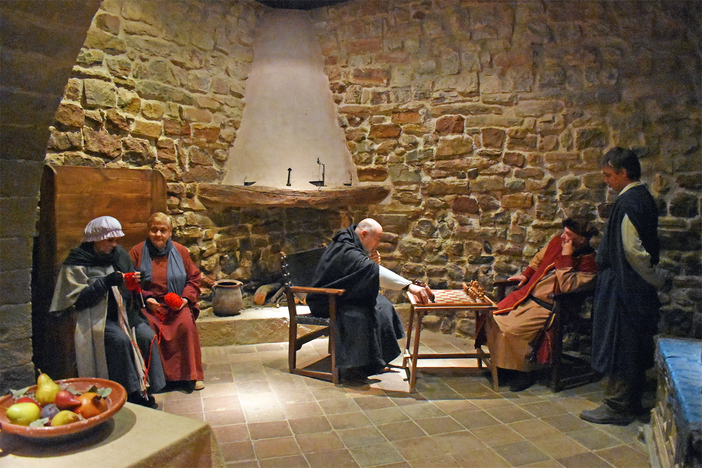 Personatges de la 20a Fira Medieval d'Oficis de Súria, a l'interior del Castell.