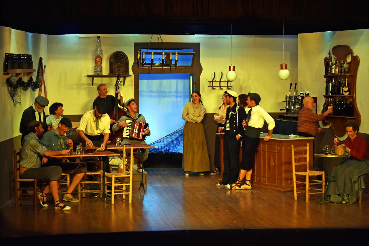 Escena de lâ€™obra teatral 'El CafÃ¨ de la Marinaâ€™ de Josep Maria de Sagarra, a cÃ rrec del Grup de Teatre del Foment Cultural, dins del programa de la Festa de Sant SebastiÃ .