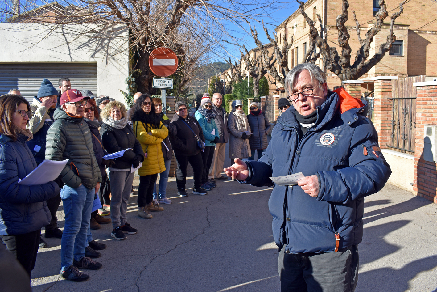 Visita patrimonial al barri de Santa Maria, a cÃ rrec de lâ€™estudiÃ³s surienc Albert FÃ brega, dins de la Festa de Sant SebastiÃ .